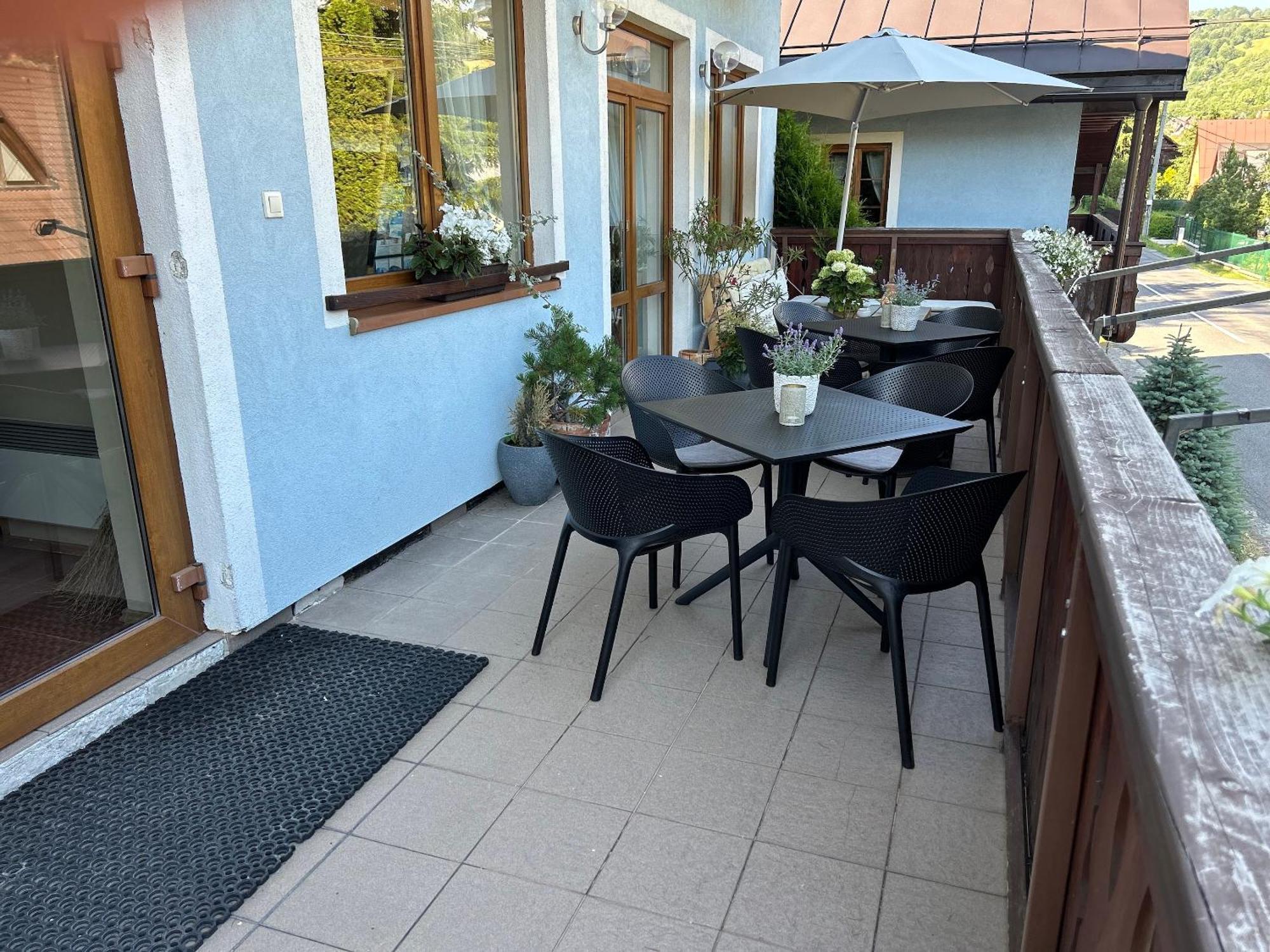 Domcek V Strani Villa Mýto pod Ďumbierom Exteriör bild